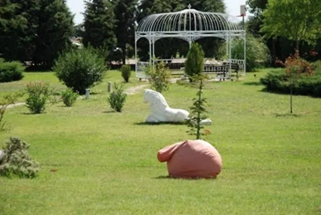 Hotel Erkanli Country